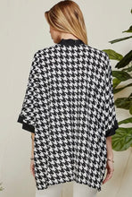 Load image into Gallery viewer, Classic Houndstooth Cardi/Kimono