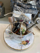Load image into Gallery viewer, Assorted Vintage Tea Cups